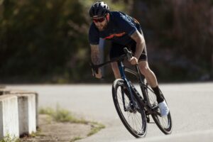 Sport Sonnenbrillen 2026 – Performance, Schutz & Stil für Outdoor-Abenteuer